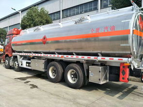 湖南岳陽(yáng)小型加油車報(bào)價(jià)解析 為何成為攪拌車用戶的實(shí)惠之選？